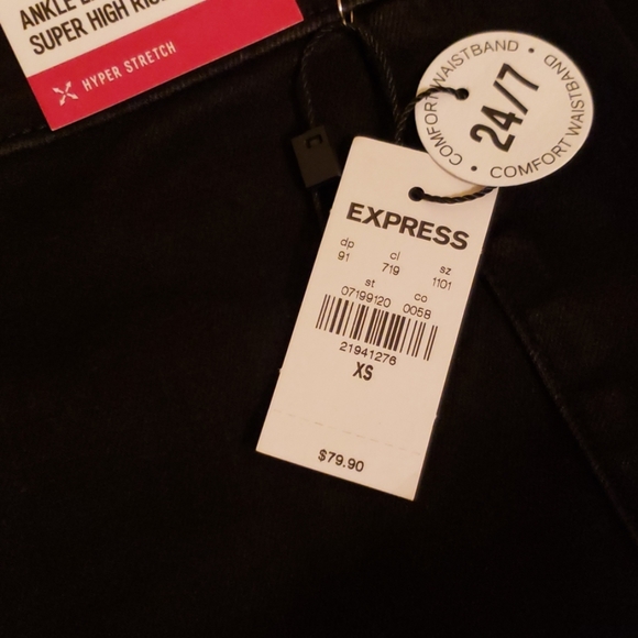 Express - Picture 4 of 4